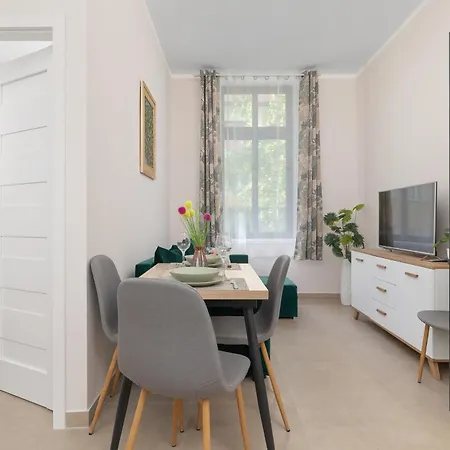 Nowoczesne Przybyly By Renters Apartamento